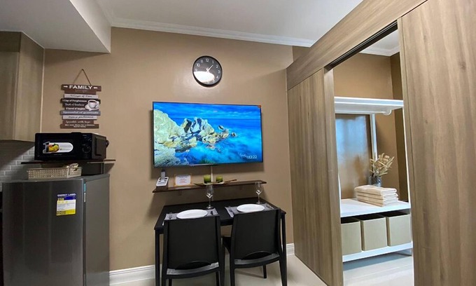 Highway Hills Copropriété | 1 BR Fully Furnished Condo in Mandaluyong with Pool and Parking - Fame3 - 2030