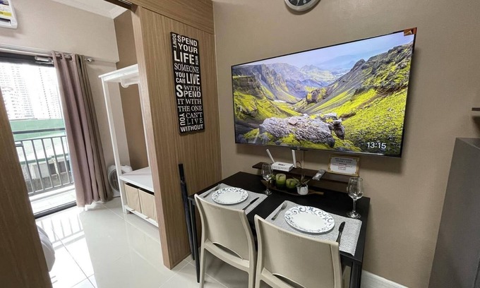 Pio del Pilar Copropriété | 1 BR Fully Furnished Condo in Makati with Pool and Parking - Red Residences 1131