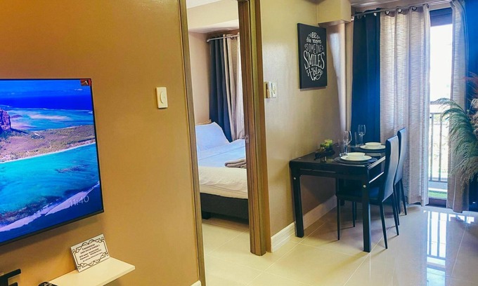 Barangay 76 Copropriété | 1 BR Fully Furnished Condo Across MOA with Pool and Parking - S Res. Unit 0911