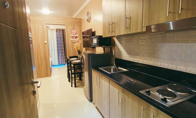 Highway Hills Copropriété | 1 BR Furnished Condo in Mandaluyong @Fame 3 -2031