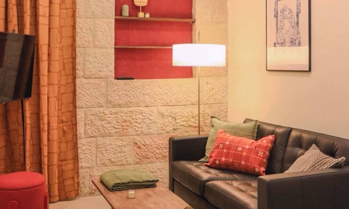 Jerusalem City Centre Appartement | 1 Br Gem in Charming Nachlaot Steps to Shuk
