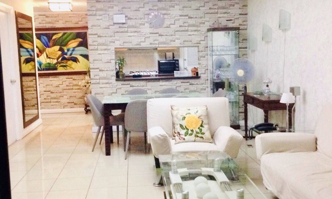 Barangay 670 Appartement | 1-BR Robinson Place Residences, 68 m². Condo