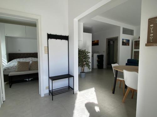Belhez Appartement | 1-E Bel appart spacieux climatisé parking privé gratuit sur demande