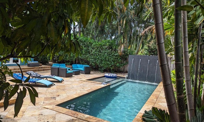 Poinsettia Heights Maison | #1 Fort Lauderdale House - Heated Salt Water Pool - Private Oasis-Updated Gorgeous 3BR 3BA - Las Olas