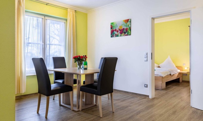 Pepelow Appartement | (1) Gerhard, 2-room apartment, terrace, ground floor - Ostseeferienhaus Drachenflieger Pepelow OFC 02
