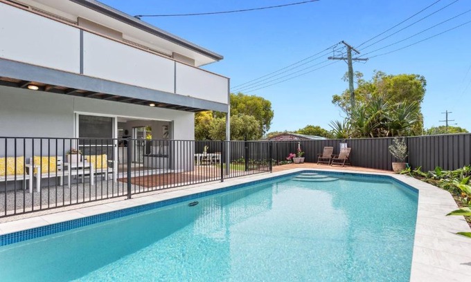 Currimundi Maison | 1 Ilya Street Currimundi QLD