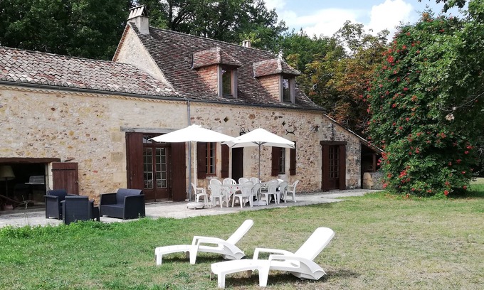 Labouquerie Maison | 1- La Faneuse, le calme dans une bulle de verdure