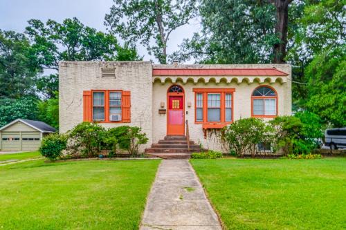 College Park Maison | 1 Mi to Arts District Modern Hyattsville Hideaway