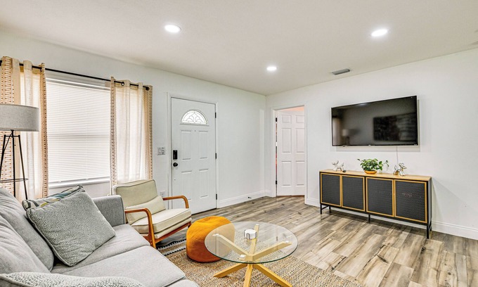Terrace Park Maison | 1 Mi to Busch Gardens: Modern Home w/ Private Yard