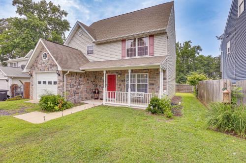 Issue Maison | 1 Mi to Colonial Beach Boardwalk! Cozy Family Home