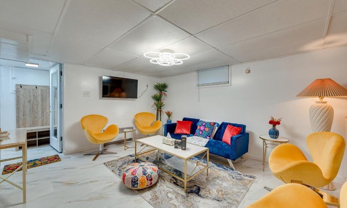 Salem Appartement | 1 Mi to Downtown Salem Vacation Rental!