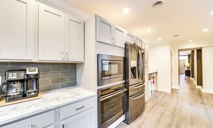 East Allegheny Maison | 1 Mi to Dtwn: Walkable Gem in Pittsburgh