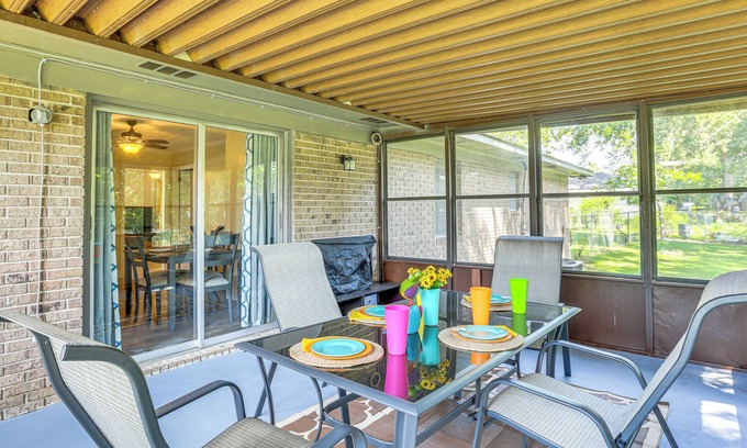 Waycross Maison | 1 Mi to Dtwn Waycross: Home w/Furnished Porch