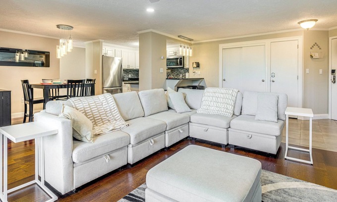 Manchester Copropriété | 1 Mi to Millyard District: Unit w/Furnished Porch