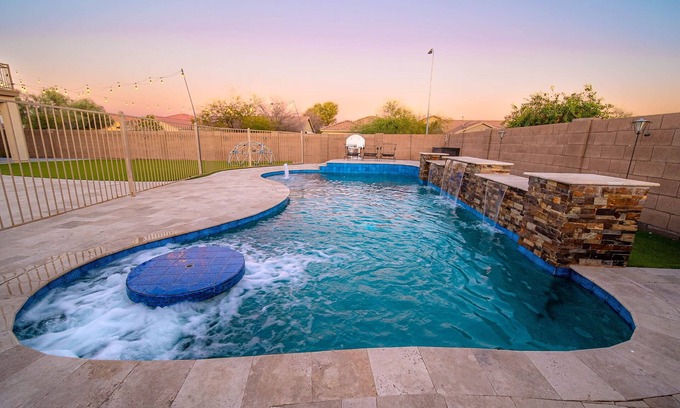 Terracita Maison | 1 mile from Cardinals (State Farm) Stadium & Desert Diamond Arena