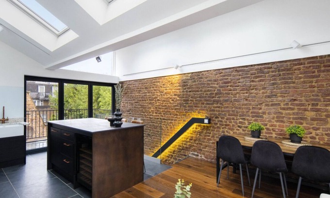 Euston Maison | 1 Min Walk to Euston Station | Modern Townhouse
