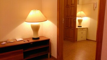 Pozniaky Appartement | 1-room apart 49 sq.m. in a 20 storey new house near the metro station "Poznyaki"