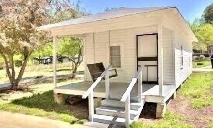 Tupelo Maison | #1 Stay on Elvis Presley Drive 1 mi to I 22, near aquatic ctr, downtown, arena.