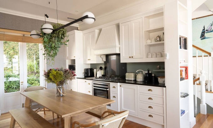 Kalk Bay Appartement | 1 Stonehouse at the Majestic Village, Kalk Bay
