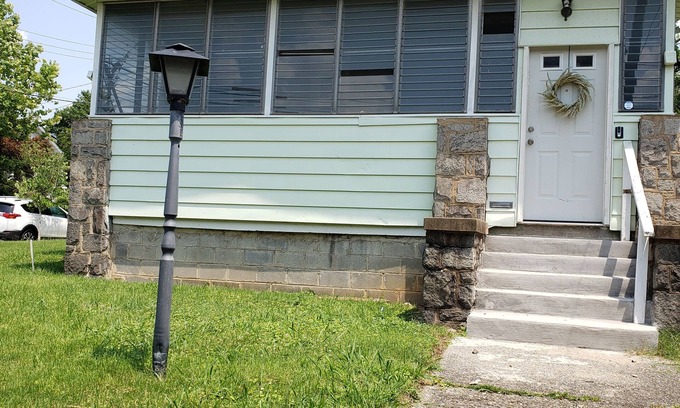 Brookland Maison | 1 Stop/1 Shop! Large D.C. house-pet friendly/big backyard & parking/near metro