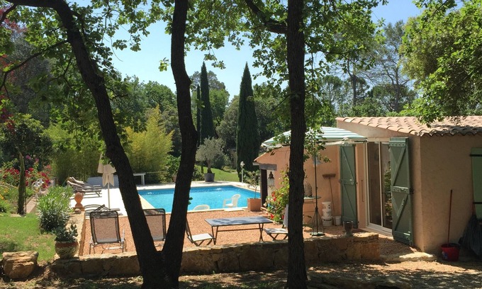 Lorgues Appartement | Studio grand confort climatisé - piscine 6m/12 + pool house , exclusif locataire