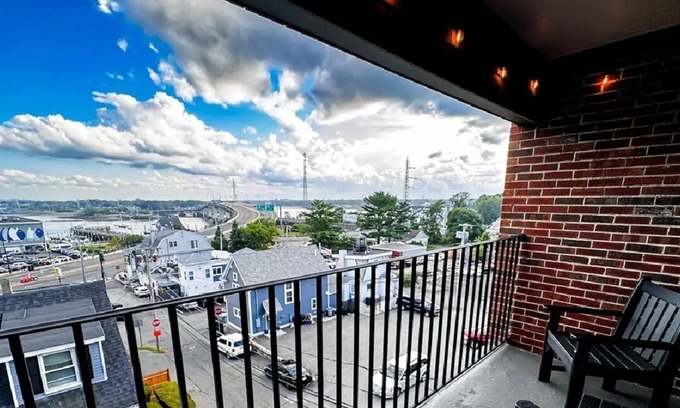 Beverly Appartement | #1 Top Flr Waterview ~ Lux Design ~ Pvt Balcony