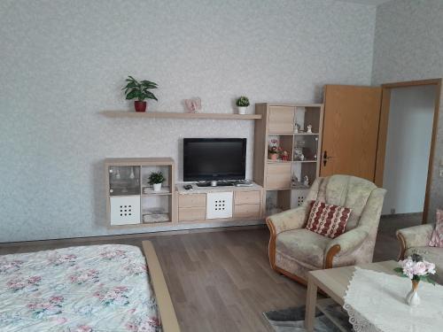 Altentreptow Appartement | 1 Zi, FeWo mit Küche und Bad