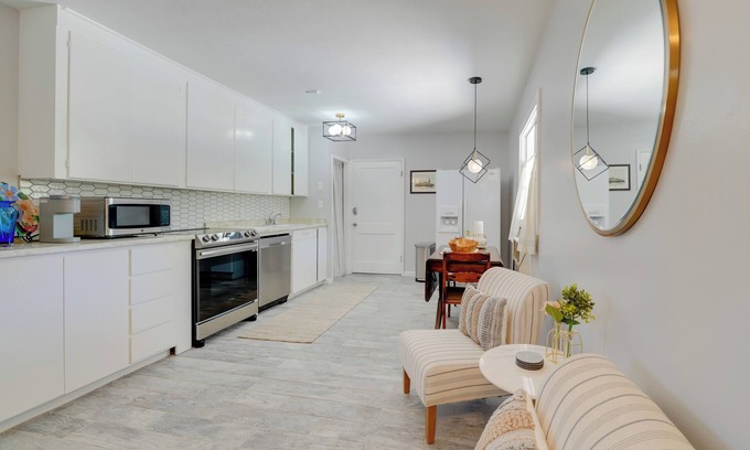 Arcadia Appartement | 10 Mi to Dtwn Phoenix: Studio w/ Outdoor Kitchen!