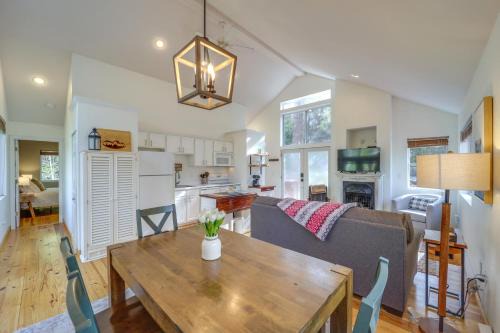 Newland Maison | 10 Mi to Sugar Mountain Cozy Newland Cabin!