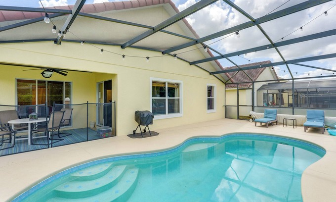 Lake Wilson Preserve Maison | 10 Mi to WDW: Home w/Themed Rooms, Pool & Lanai