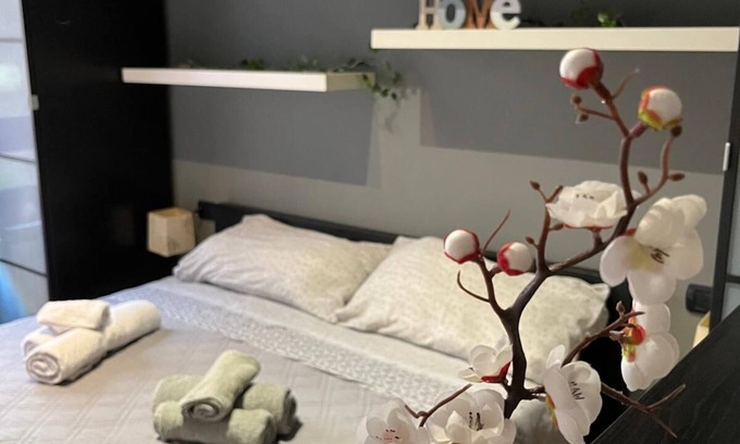 Como Appartement | 10 min from Lake Como, parking, wifi, air conditioning