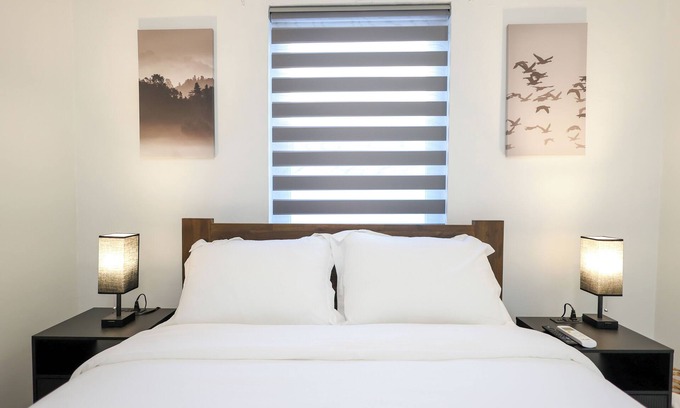 West Little Havana Maison | 10 min from MIA - Guest suite w/ FREE parking in Quiet Neighborhood