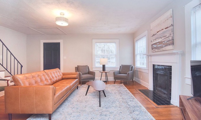 Shelby Maison | 10 min Walk to Uptown Shelby, Historic, parking!