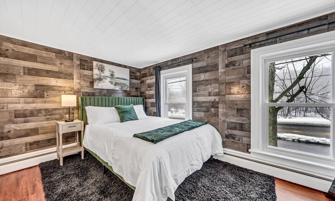 Athol Springs Appartement | 10 minutes to Bills Stadium + Free Parking