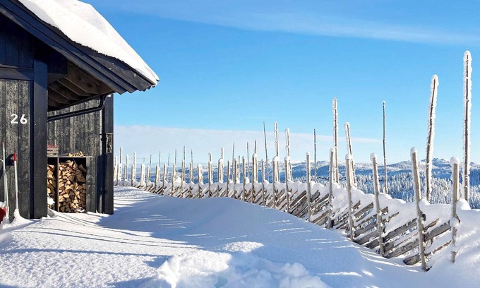 Nes Maison | 10 person holiday home in NESBYEN