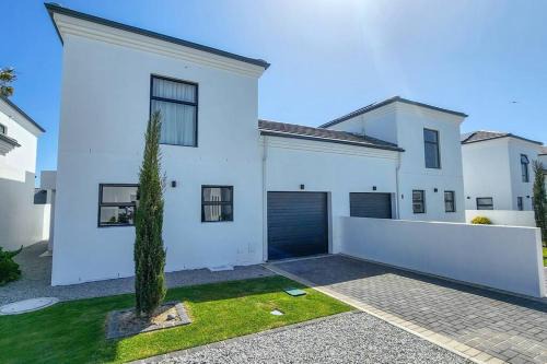 Shelley Point Maison | 10 Seaview Close, Shelley Point