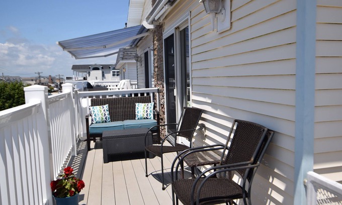Sea Isle City Copropriété | Walk to everything Sea Isle has to offer at this great location.