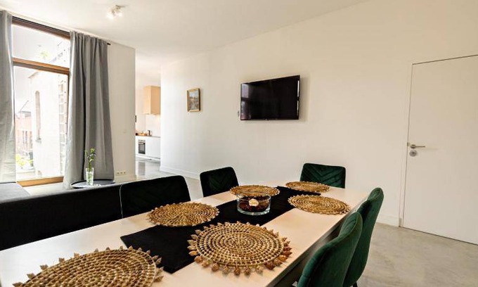 South Antwerp Appartement | 100 m² Appartement ∙ 2 chambres ∙ 6 personnes
