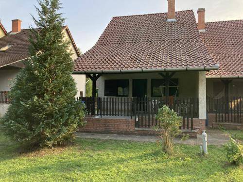 Tiszafured Appartement | 100 m² Appartement ∙ 3 chambres ∙ 8 personnes