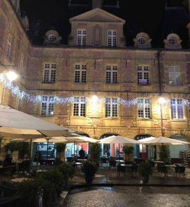 Charleville-Mezieres Appartement | 100 m² Appartement ∙ 3 chambres ∙ 6 personnes