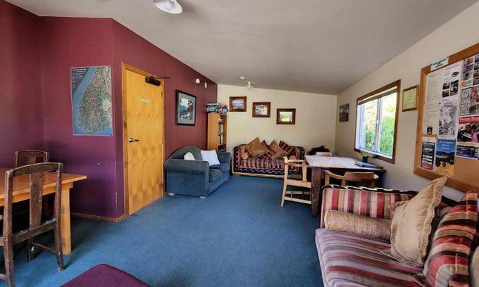 Manapouri Auberge | 100 m² Auberge de jeunesse ∙ 4 chambres ∙ 8 personnes