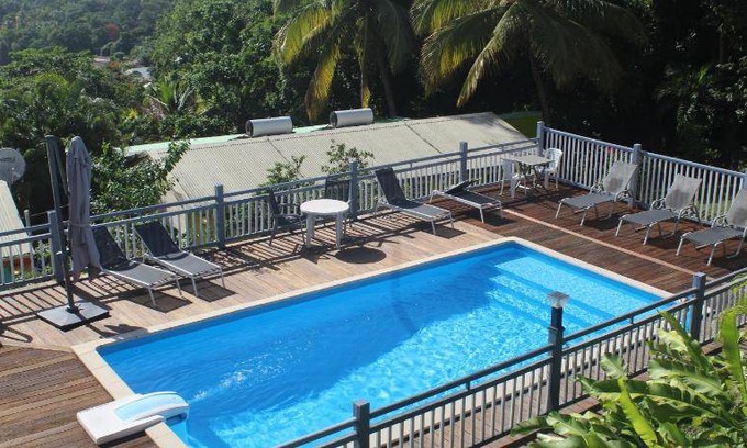 Deshaies Station Balnéaire | 100 m² Résidence de vacances ∙ 4 chambres ∙ 8 personnes