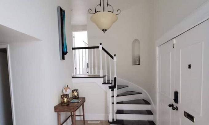 Mitchell Maison | 100% Recently Remodeled Townhome