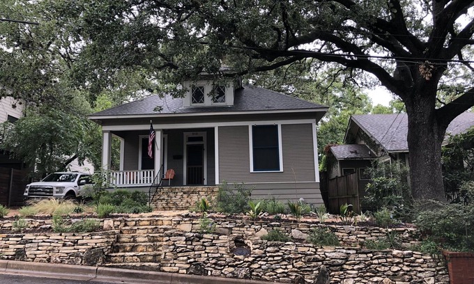 Westfield Maison | Bungalow de 100 ans au coeur de la ville, à distance de marche du parc Zilker!