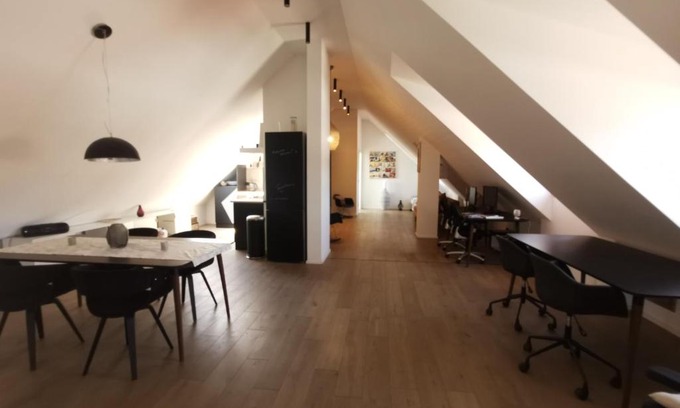 Thuengersheim Appartement | 100m² Office Loft 10 Min von Würzburg Stadtmitte