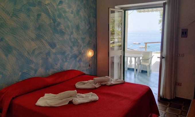 Forio Appartement | 100mt de la plage de 2 à 3 chambres et plus, parking, terrasse et jardin.