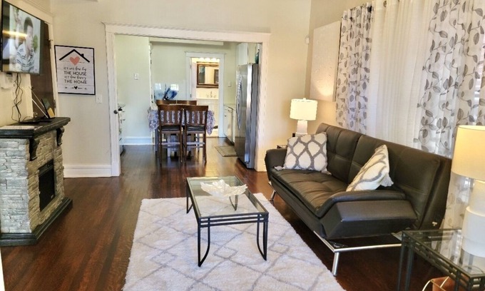 St. Louis Appartement | #101 ❤Location Historical Cozy Best View Wash-U Cable