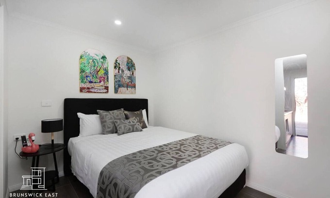 Brunswick East Maison | 107 Entire Guesthouse: Queen BR w/Fast WiFi - 18 mins tram to CBD