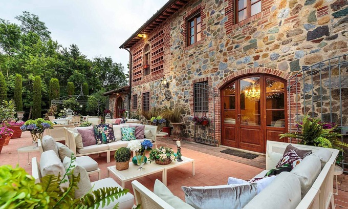 Orentano Villa | Ferme de luxe de 11 chambres, piscine privée, jacuzzi, tennis privé