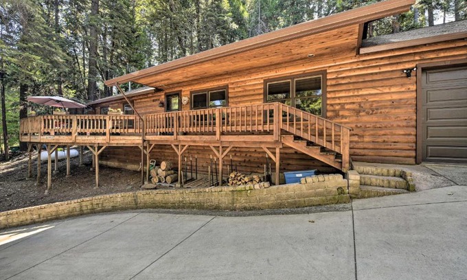 Pollock Pines Maison | 11 Mi to Apple Hill Pollock Pines Resort Cabin